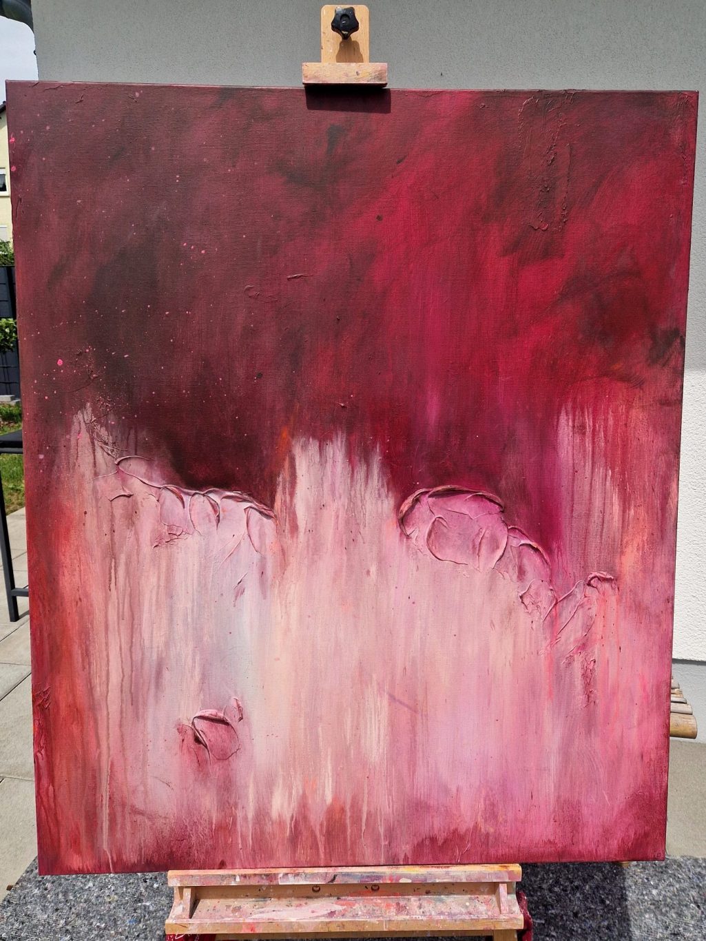 Farbe: rot/samt. Acryl auf Leinwand. 100 x 120 x 4 cm | mixed media (Acryl + Struktur) 